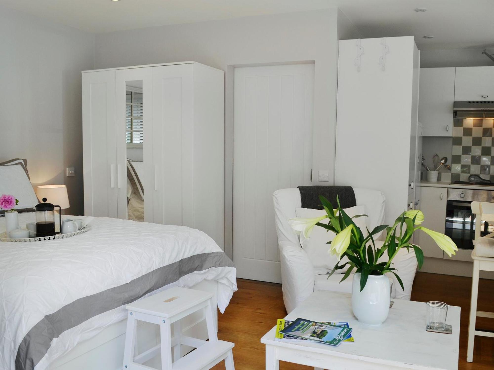 Вилла Petit Knowle Cuckfield Экстерьер фото